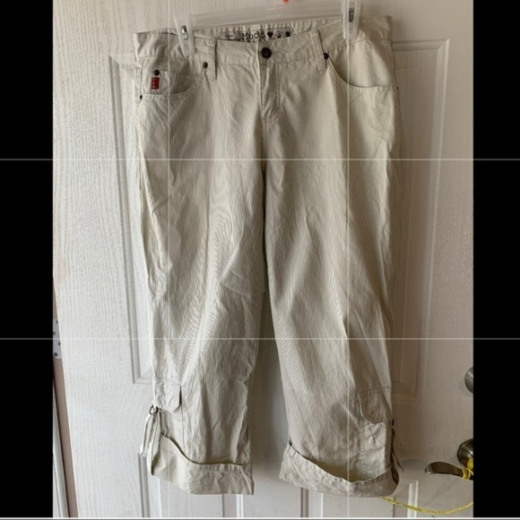 Mudd Women’s Capris NWOT - Picture 1 of 5